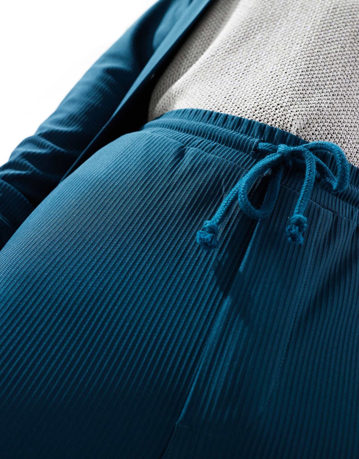 ONLY & SONS PLEATED JOGGERS