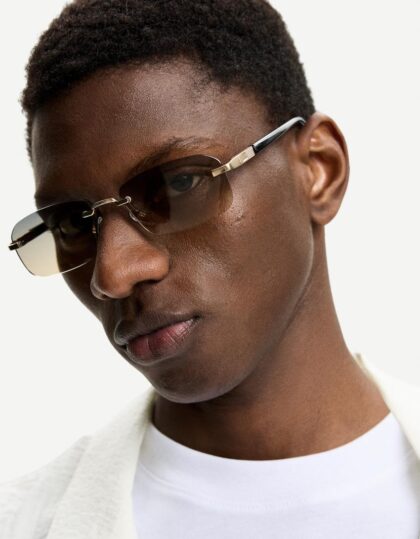 RECTANGULAR TILT EYEWEAR