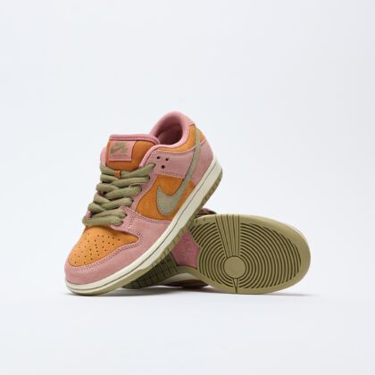 NIKE SB DUNK LOW PRO